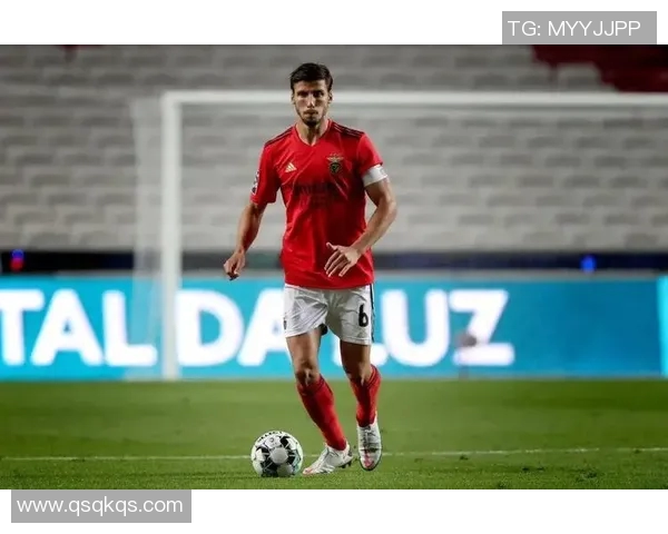 鲁本迪亚斯在曼城的崛起与未来展望：从防线核心到球队领袖的蜕变之路