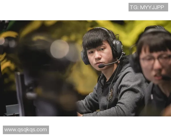 RNG在世界冠军杯积分榜上以73分稳居第一位置，展现强劲实力