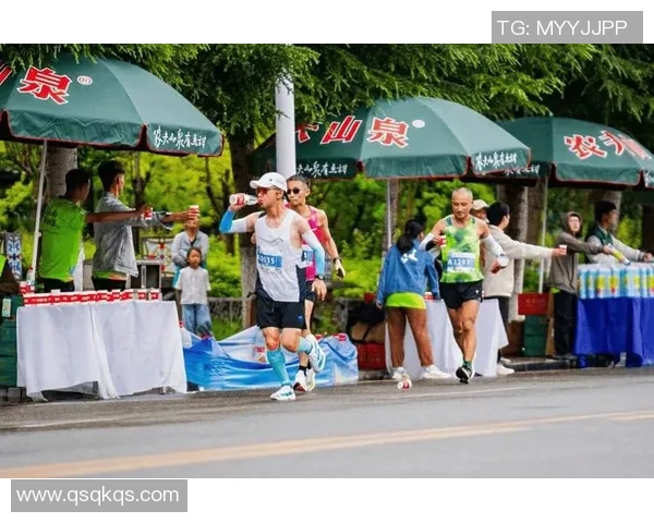 杭州城市马拉松精彩回顾飞盘队状态分析与表现点评